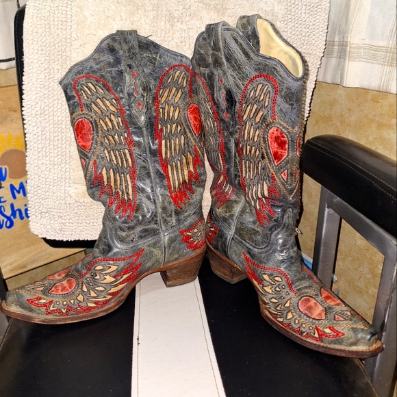 Corral Boots Shoes - Corral Steel Blue Cowboy Boots with Red and Gray Inlaid Design In A Size 10M.